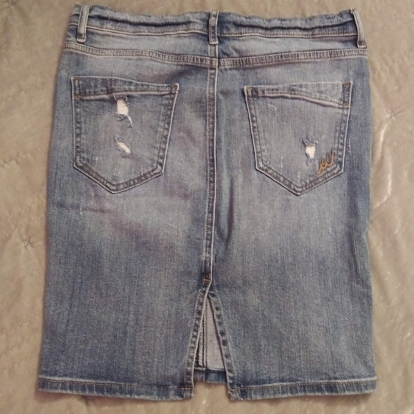 Express distressed denim pencil skirt - Picture 2 of 12